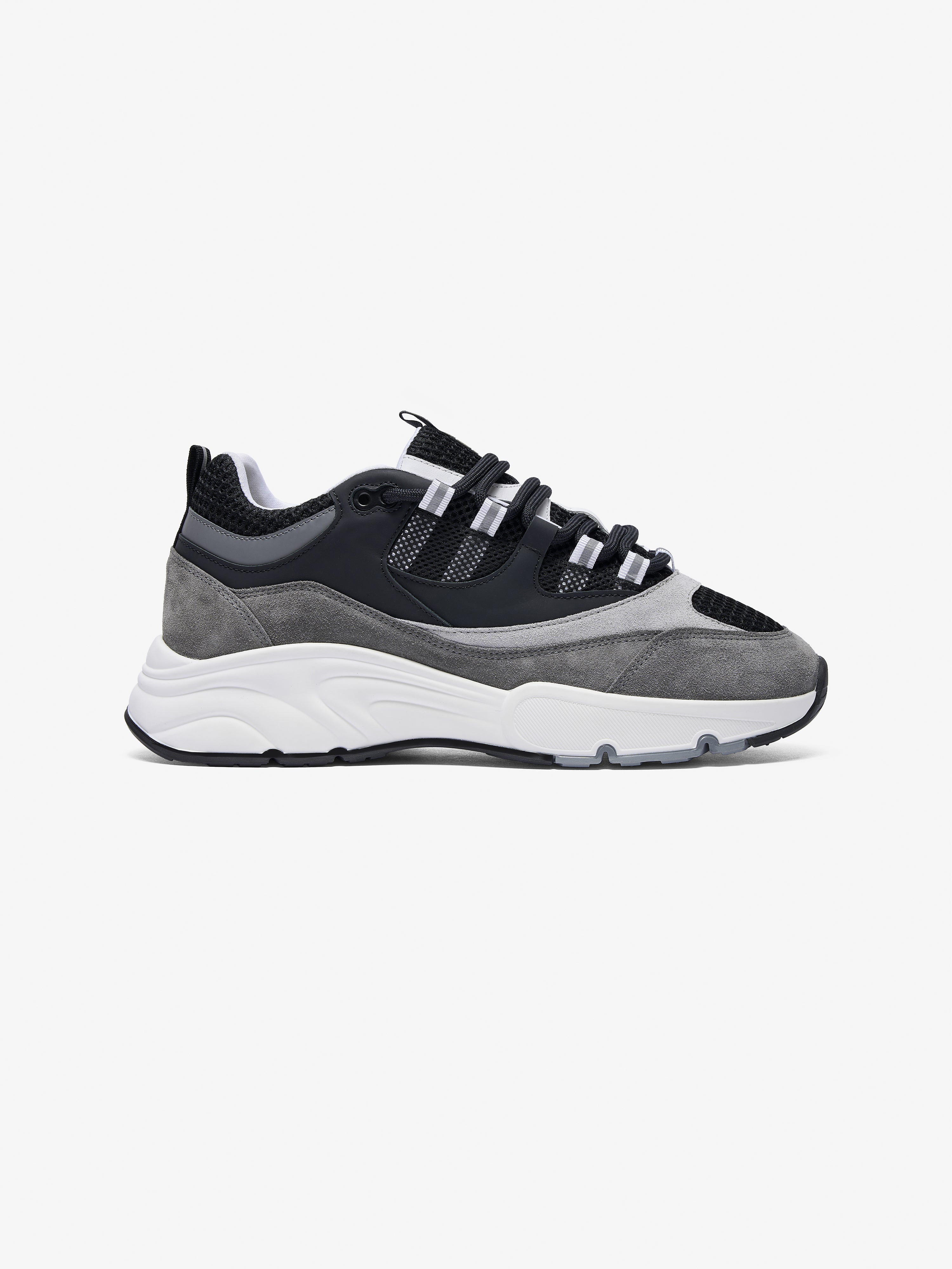Cleens Aero Runner Carbon shown in a side profile view