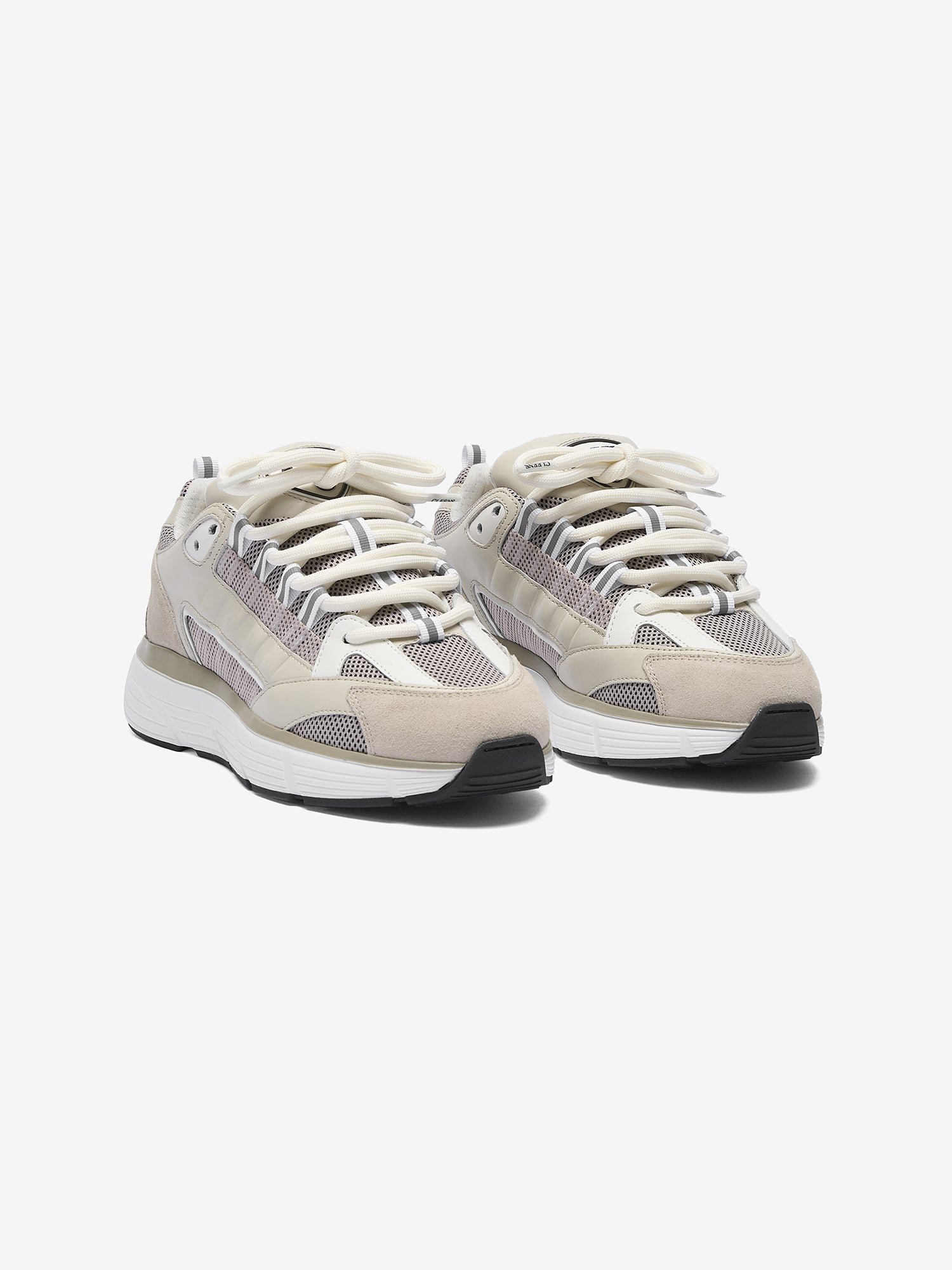 Cleens Hyper Runner Sahara shown in an angled three-quarter view